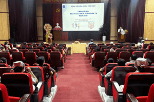 “CHỦ ĐỘNG PHÒNG BỆNH - VÌ MỘT VIỆT NAM KHỎE MẠNH”