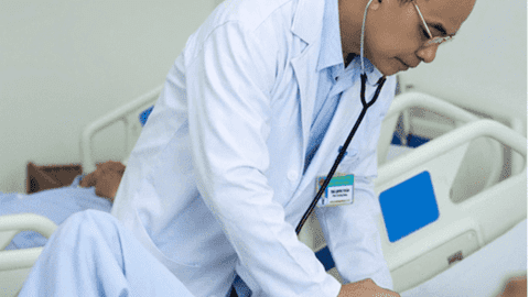 CA PHẪU THUẬT HIẾM GẶP: TẮC RUỘT NON DO THOÁT VỊ QUA KHE WINSLOW Ở BỆNH NHÂN 88 TUỔI